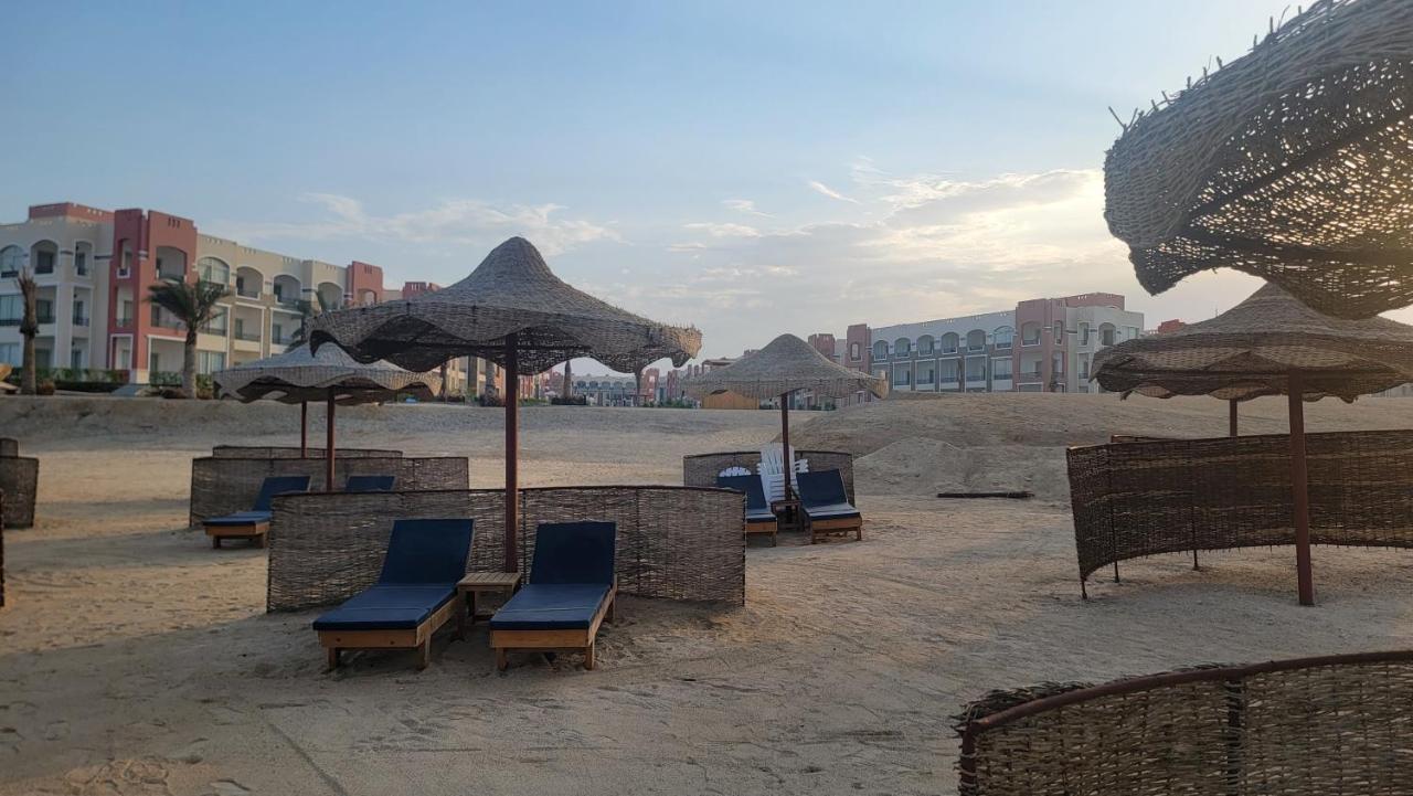 Oyster Bay Beach Resort - Luxury Serviced Condo Marsa Alam Exteriör bild